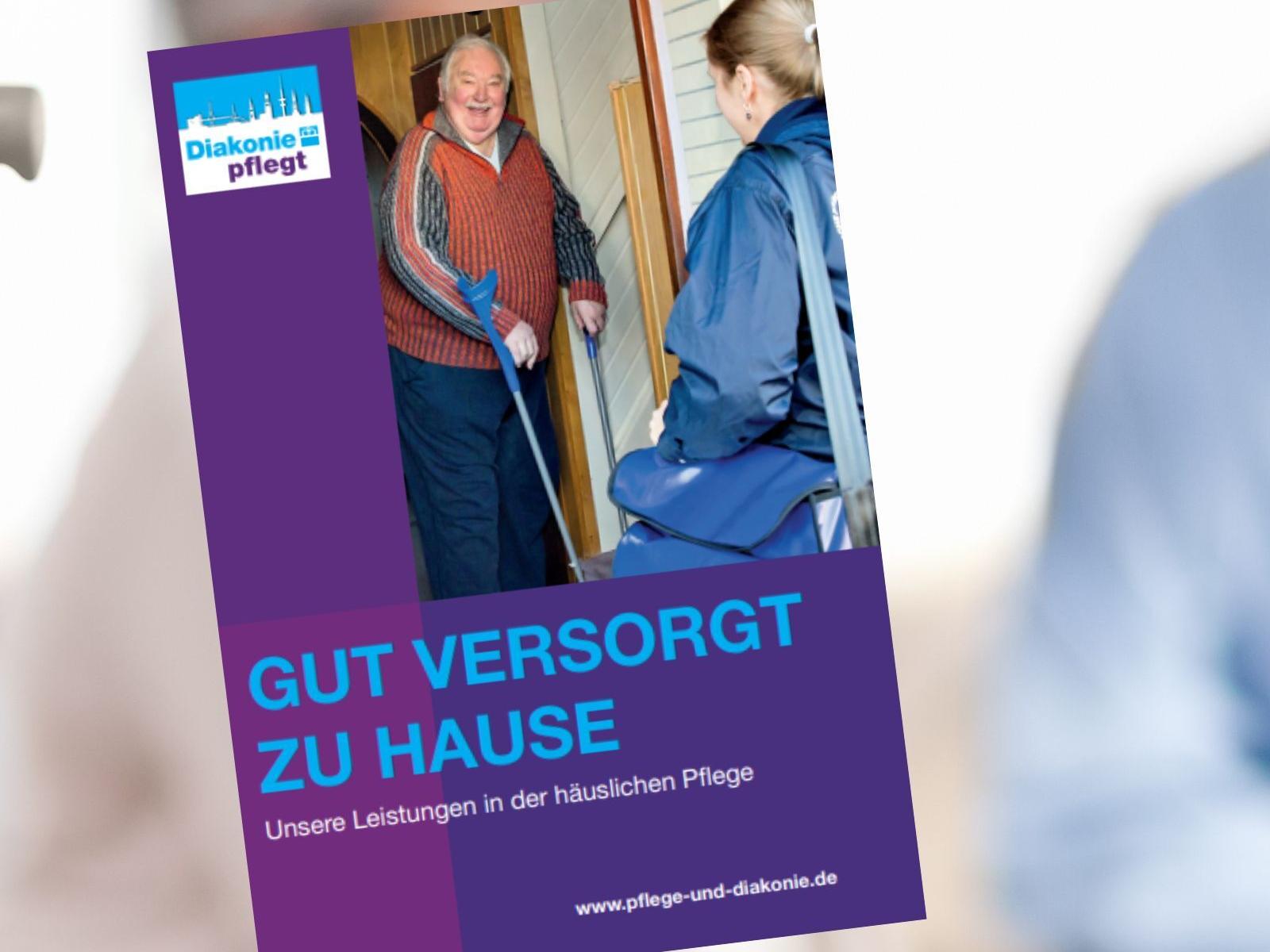 Eine Broschüre von 'Diakonie pflegt' vor einem verschwommenen Hintergrund.
