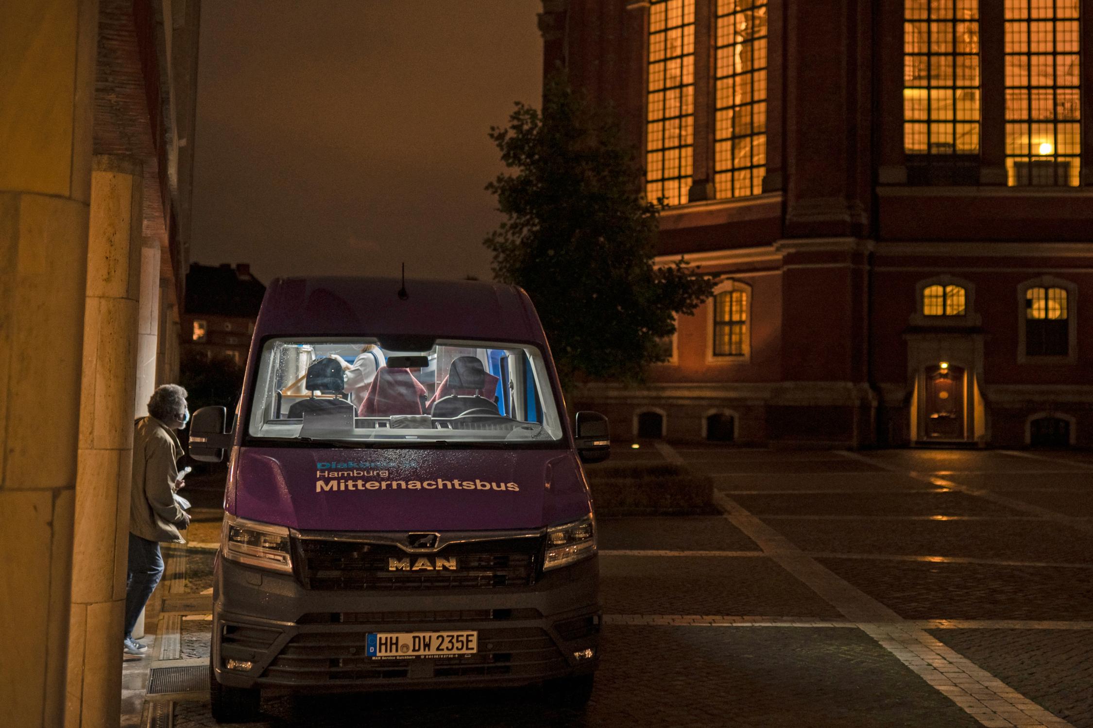 Mitternachtsbus-Michel-Diakonie-Hamburg